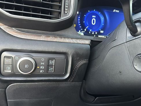 Certified 2022 Ford Explorer Platinum w/ Technology Package image 16