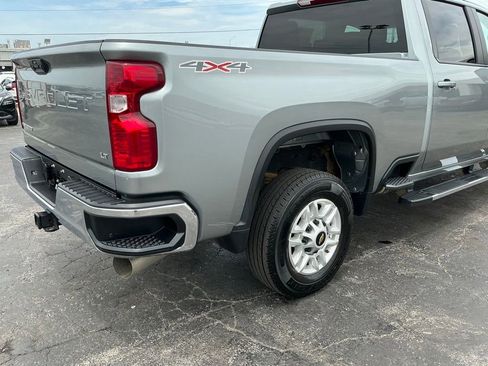 Used 2025 Chevrolet Silverado 2500 LT w/ Convenience Package AWD/4WD image 6