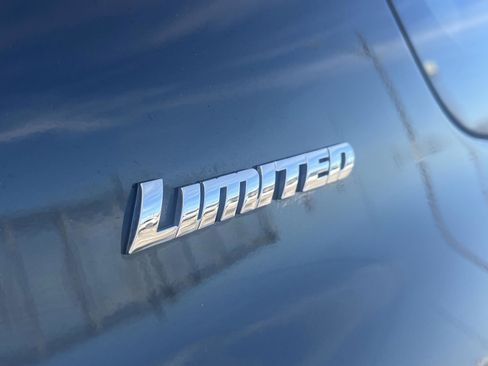 Used 2020 Toyota 4Runner Limited image 11