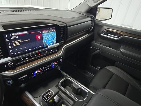 Used 2025 GMC Sierra 1500 Elevation w/ Elevation Premium Package AWD/4WD image 26