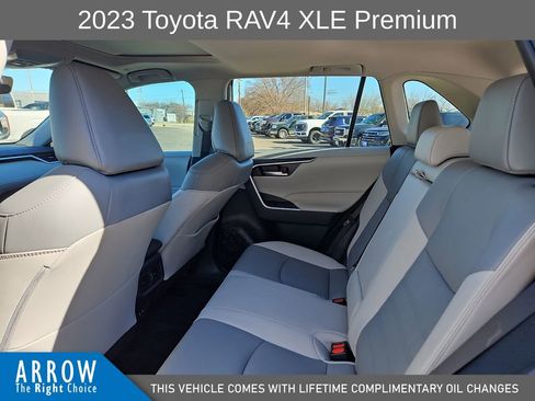 Used 2023 Toyota RAV4 XLE Premium image 19