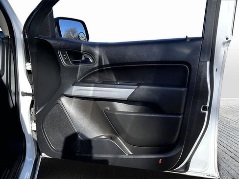 Used 2022 Chevrolet Colorado LT w/ Fleet Safety Package image 19