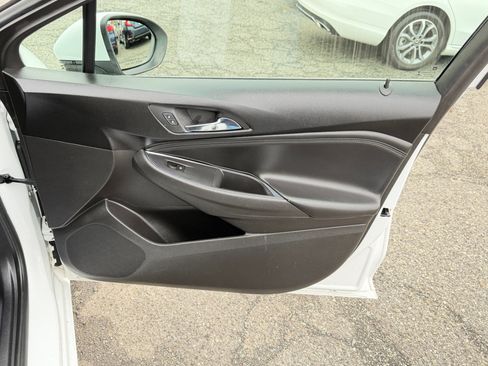 Used 2017 Chevrolet Cruze Premier image 45