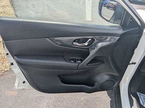 Certified 2020 Nissan Rogue SV AWD/4WD image 14