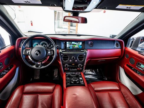 Used 2022 Rolls-Royce Cullinan image 64