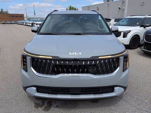New 2026 Kia Carnival EX FWD image 3