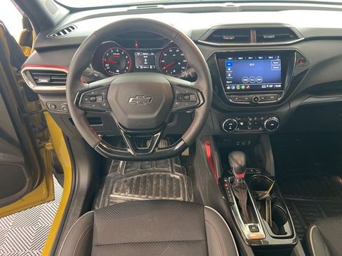 Used 2023 Chevrolet TrailBlazer RS w/ Sun and Liftgate Package image 20