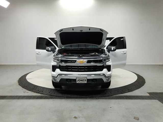 Used 2025 Chevrolet Silverado 1500 LT w/ Texas Edition Plus RWD image 11