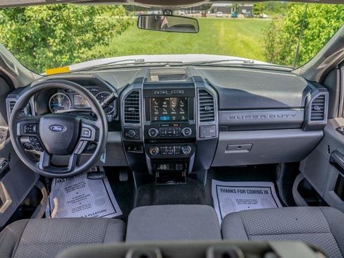 Used 2017 Ford F250 XLT w/ XLT Value Package AWD/4WD image 18