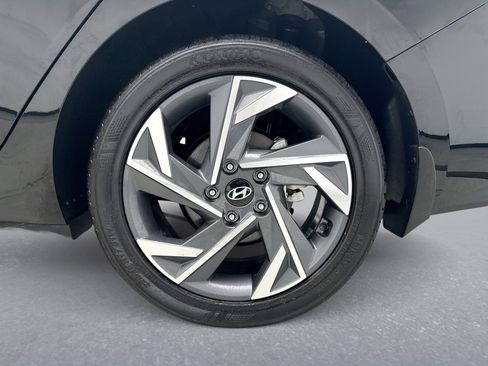 Used 2023 Hyundai Elantra SEL FWD image 22