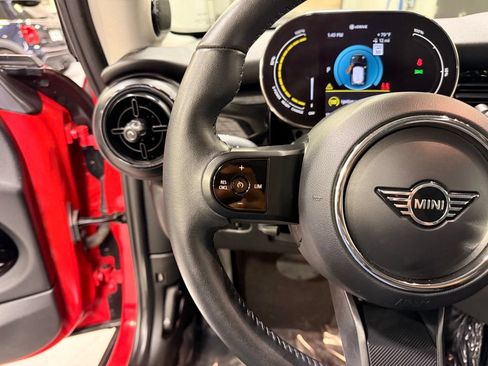 Used 2024 MINI Cooper SE FWD image 13