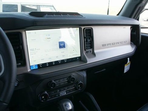 New 2026 Ford Bronco Outer Banks w/ Sasquatch Package image 22