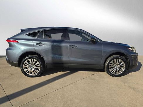 Certified 2023 Toyota Venza Limited image 2