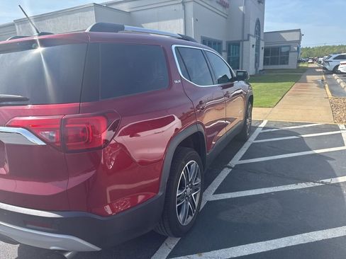 Used 2019 GMC Acadia SLE w/ Driver Alert Package I image 3