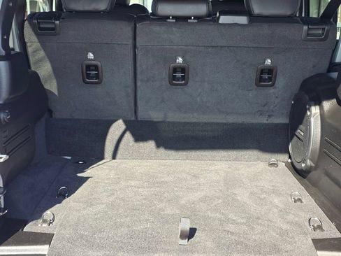 Used 2024 Jeep Wrangler Unlimited Rubicon 4xe AWD/4WD image 19