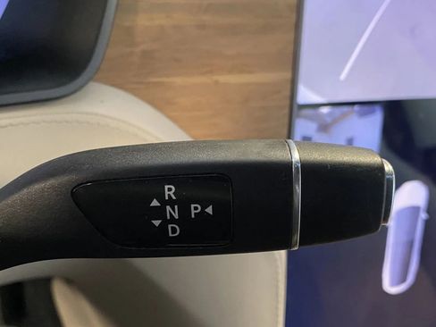 Used 2018 Tesla Model X 75D image 16