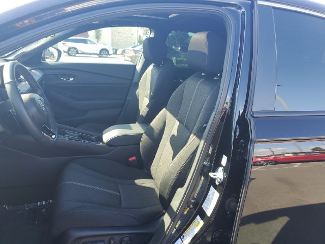 Used 2025 Honda Accord Sport image 18