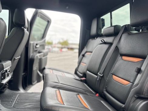 Used 2019 GMC Sierra 1500 AT4 w/ Technology Package AWD/4WD image 10