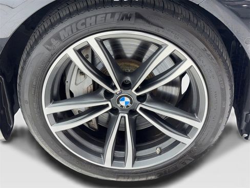 Used 2022 BMW 750i xDrive w/ Luxury Rear Seating Package image 52