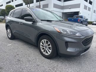 Used 2022 Ford Escape SE video 1