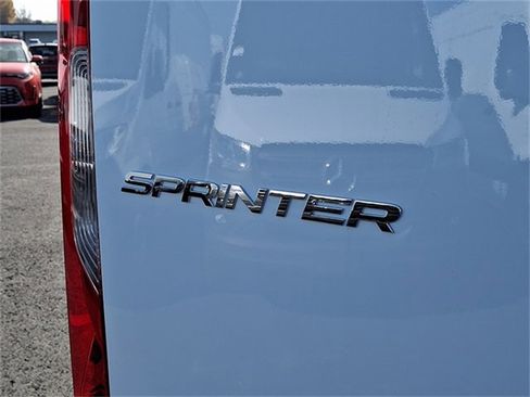 Used 2025 Mercedes-Benz Sprinter 2500 image 24