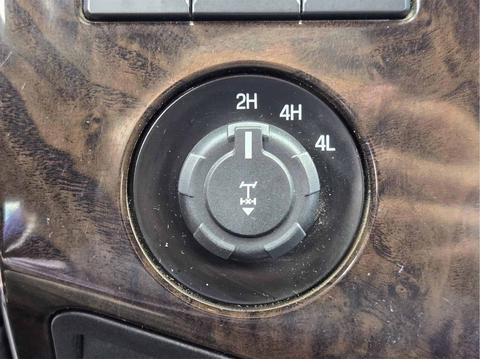 Used 2015 Ford F250 Platinum w/ FX4 Off-Road Package AWD/4WD image 19