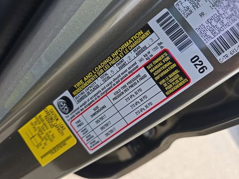 Used 2026 Toyota Tacoma TRD Off-Road image 9