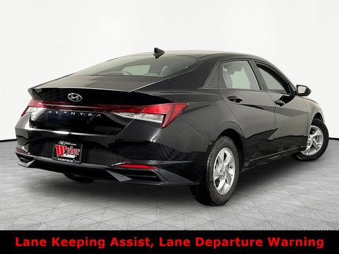 Used 2022 Hyundai Elantra SE FWD image 6