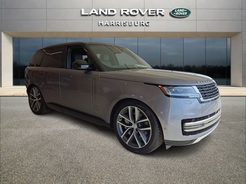 New 2025 Land Rover Range Rover SE AWD/4WD image 5