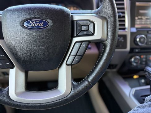Used 2015 Ford F150 Lariat w/ Equipment Group 501A Mid RWD image 27