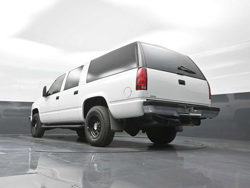 Used 1997 Chevrolet Suburban 2500 w/ Preferred Equipment Group 2 image 29