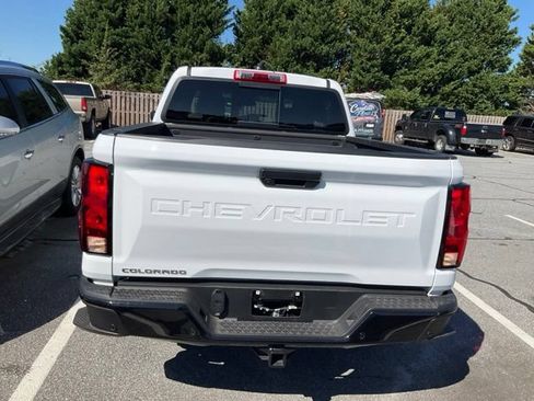Used 2025 Chevrolet Colorado W/T w/ Advanced Trailering Package RWD image 5