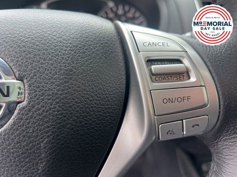 Used 2017 Nissan Altima 2.5 SV w/ Convenience Package FWD image 14