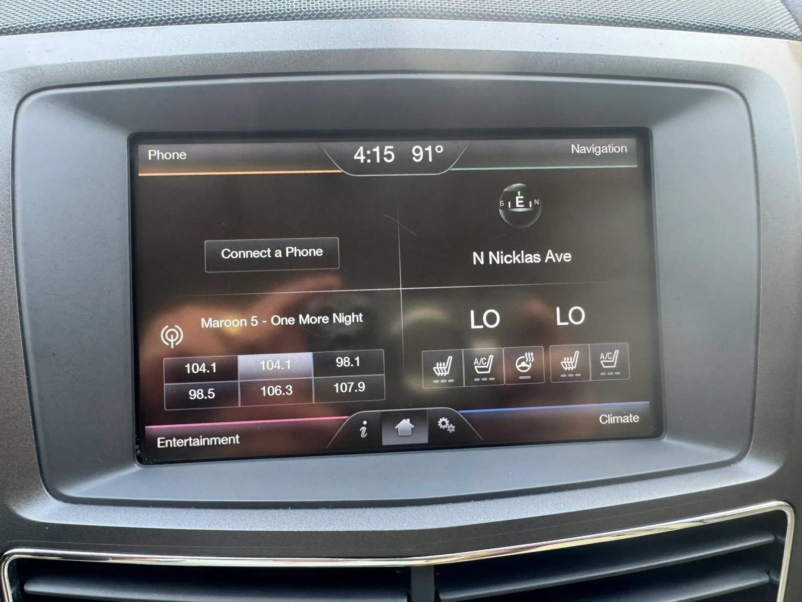 Used 2015 Lincoln MKT AWD w/ Equipment Group 201A image 21