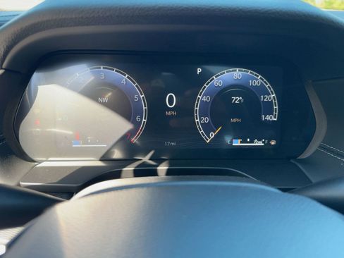 New 2025 Jeep Grand Cherokee Laredo w/ Luxury Tech Group I image 20