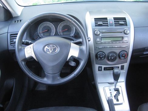 Used 2010 Toyota Corolla S image 33