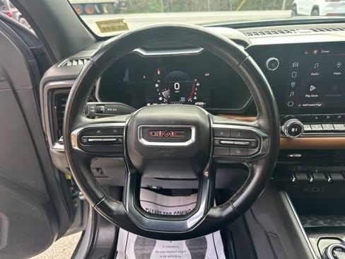 Used 2023 GMC Canyon AT4 image 18