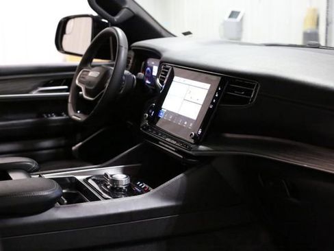 Used 2023 Jeep Wagoneer L Series II image 26