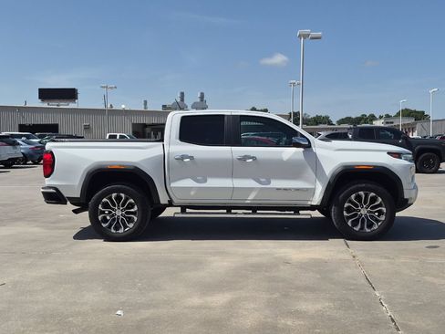 Used 2023 GMC Canyon Denali AWD/4WD image 7