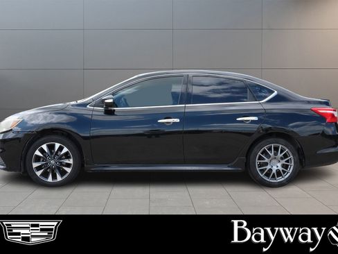 Used 2016 Nissan Sentra SR image 4