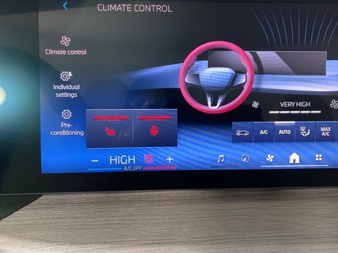 New 2026 BMW 430i xDrive Convertible w/ Premium Package image 16