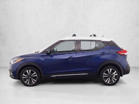 Used 2018 Nissan Kicks SR w/ Exterior Package FWD image 4