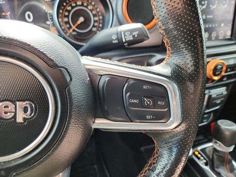 Used 2023 Jeep Gladiator Mojave w/ Cold Weather Group image 22