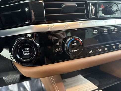 New 2026 Nissan Pathfinder Platinum w/ Cargo Package image 32