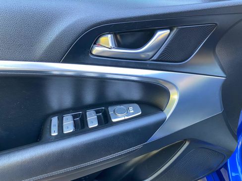 Used 2019 Genesis G70 2.0T Advanced RWD image 25