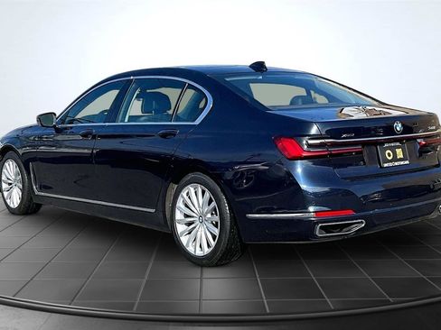 Used 2020 BMW 740i xDrive image 4