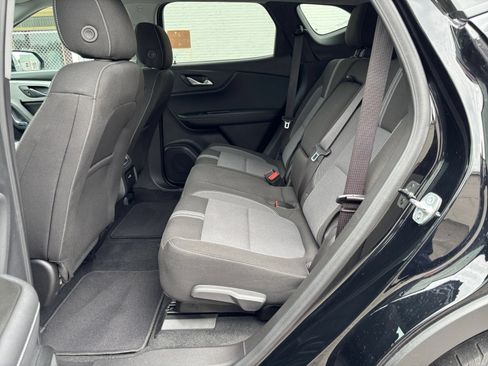 Used 2025 Chevrolet Blazer LT FWD image 26