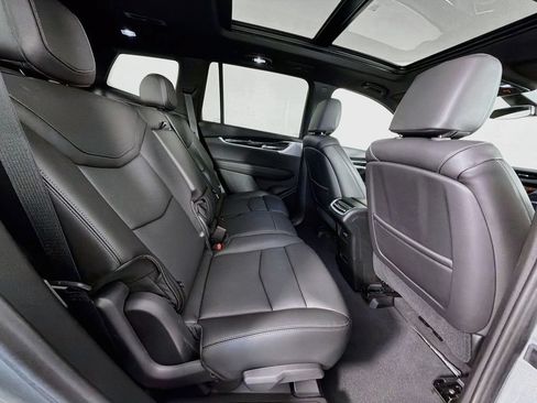 Used 2025 Cadillac XT6 Premium Luxury FWD image 28