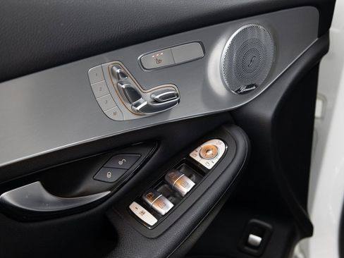 Used 2019 Mercedes-Benz GLC 300 4MATIC image 14