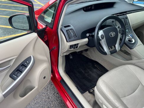 Used 2010 Toyota Prius Four w/ Solar Roof Pkg FWD image 18